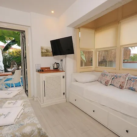 Giritlim Butik Esmirna